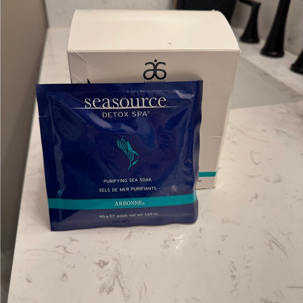 Arbonne Seasource Detox Spa Purifying Sea Soak